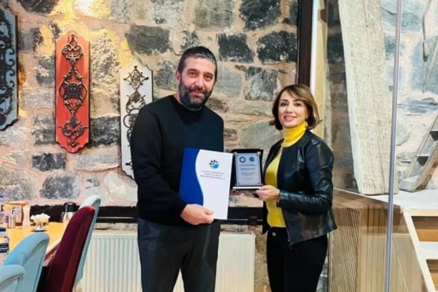 Uludağ MYO'dan Derneğimize Teşekkür Plaketi (5)