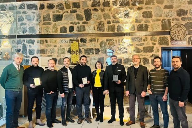 Uludağ MYO'dan Derneğimize Teşekkür Plaketi